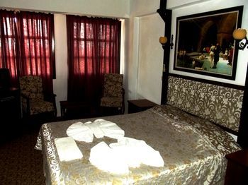 דטקה Knidos Butik Otel מראה חיצוני תמונה